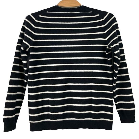 LANDS' End Petite 100% Cashmere V-Neck Wrap Sweater in Black and White Size MP - Picture 3 of 7
